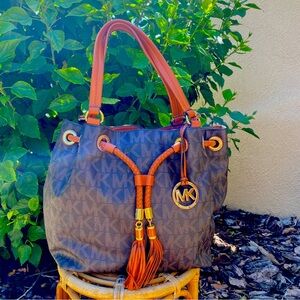 MICHAEL KORS JET SET LARGE GATHERED TOTE SIGNATURE BROWN EUC